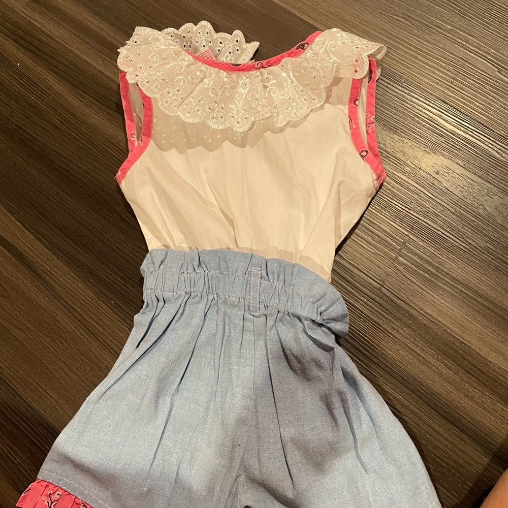 Summer out fit (shirt/top)